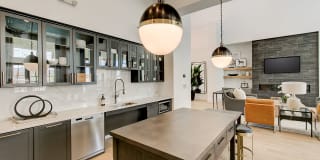 35 West at Champions Circle Apartments Gallery 22