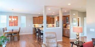 Exquisitely Beautiful Home with 3 bed and 2.5 Bath Gallery 6
