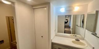 **$500 Move in Special**  Updated Spacious 1 bed/1 bath in Aurora Gallery 14