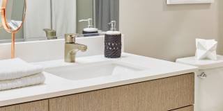 The Oxford Gallery 24