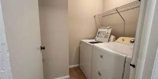 3911 Country Club Boulevard unit: 201 Gallery 1