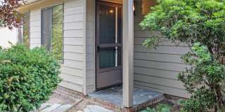 Warm and Welcoming Home in Mill Creek Gallery 1