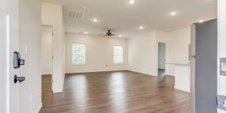 216 McKinley Dr #2, Johnson City, TN 37604 216 McKinley Dr #2, Johnson City, TN 37604 Gallery 1