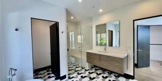 1319 Sunset Plaza Drive Gallery 28
