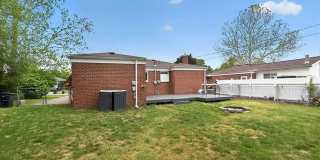 35669 Hees Street Gallery 32