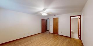 9017 Manchester Lane Gallery 15