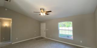 Desirable SE Ocala Neighborhood 3/2/2 *WON'T LAST* Gallery 7