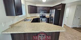 Great Ground-Level 3 Bed 2 Bath Sandy Condo! Great Ground-Level 3 Bed 2 Bath Sandy Condo! Gallery 5