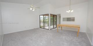 820 N Franklin Ave Gallery 3