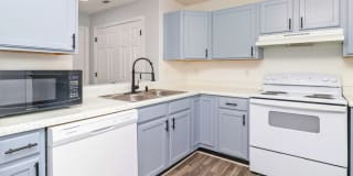 The Oaks Apartments Gallery 2