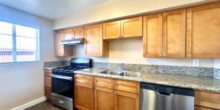Desert Club Apartments Gallery 8
