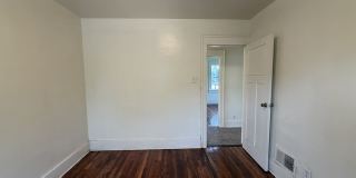 626 East Dayton Street Gallery 10