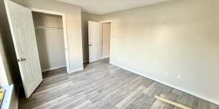 3305 N 8th Street Gallery 12