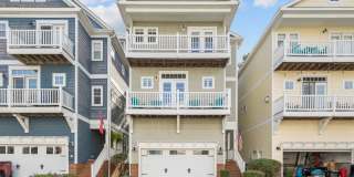 Welcome to this stunning 3-bedroom, 3.5-bath tri-level condo! Welcome to this stunning 3-bedroom, 3.5-bath tri-level condo! Gallery 1