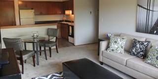 French Quarter Apartments Gallery 10