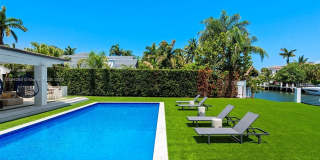207 Holiday Dr Gallery 10