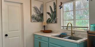 Beachside Furnished Home with Utilities Included – 1bed | 1bath Gallery 5