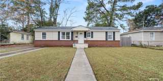 325 Manor Drive 325 Manor Drive Gallery 1