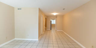 Charming 2 BD, 2.5 BA Townhome w/ a Community Pool in a Prime Winston Location Gallery 13
