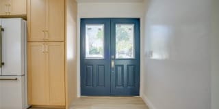 24306 Gilmore Street Gallery 8