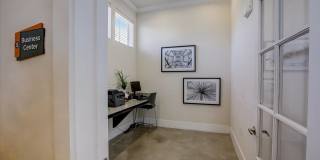 Strand Strand Gallery 25