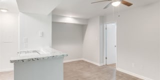 Hub at 934 Apartments Gallery 8