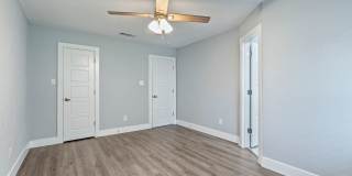 Beautiful 3 bedroom, 2 bathroom home in East Austin!!! Gallery 14