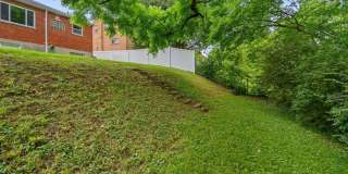 1723 Tuxworth Avenue Gallery 37