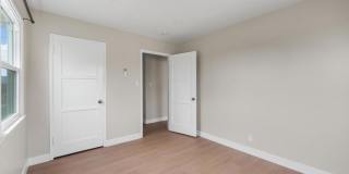 3103 N Olive Avenue Gallery 12