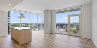 82 Rainey St Gallery 6