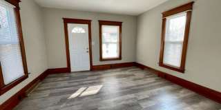 Charming 2 Bedroom Home Available! Gallery 5
