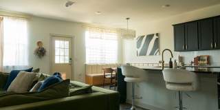 Fully Furnished 4B/2.5B in Far East Austin  (All Bills Paid) Gallery 9