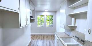 2574 Southern Ave Gallery 3