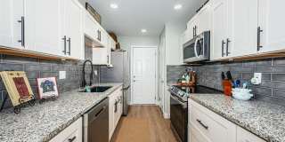 2735 SHERBROOKE Lane Gallery 16