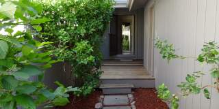 Four bedroom townhouse with easy access to all Boulder has to offer! Gallery 22