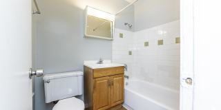 4612 N Beacon St Gallery 4