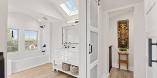 $11,995 - Stunning Executive Estate in Willow Glen $11,995 - Stunning Executive Estate in Willow Glen Gallery 38