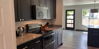 Month-to-Month 3bed 2.5 bath Whitefish Townhouse for rent - Walking distance to downtown. Gallery 3