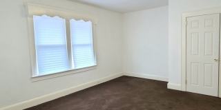 254 W Franklin St Gallery 18