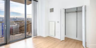 660 Washington Gallery 38