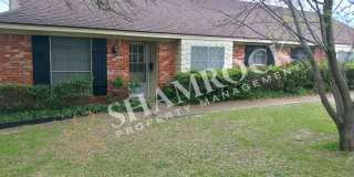 Convenient location close to shopping and Hwy 6! Gallery 1