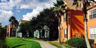 Water view condo with garage in sought after westchase Gallery 9