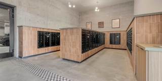 Journeyman Gallery 32