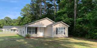 Three Bedroom, Two Bath House on Masonboro Loop Gallery 1