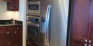 Short term ONLY luxury 2/2 condo in the heart of downtown Sarasota Gallery 7