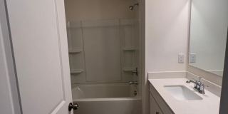 Beautiful 3BR/2.5BA Townhouse located in Kellerton Place Gallery 19