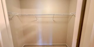Spacious 2 Bed 2.5 Bath Lakemont Townhome with Greenbelt Views. Gallery 15
