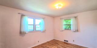 Sprawling 3 or 4-Bedroom House for Rent in a Great Wenatchee Neighborhood! W/D Included! Gallery 20