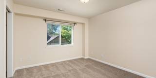 Modern 2 Bedroom Condo Featuring Main Level Bonus Room and Two Ensuite Bedrooms Gallery 24