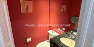 4 Bed/3.5 Bath, 3306 Sqft - 10074 E Lake Dr. Gallery 8